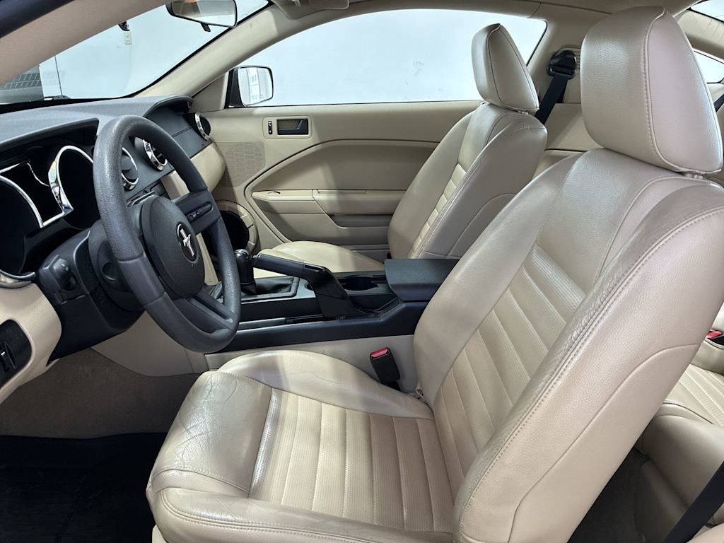 Thumbnail: 2005 Ford Mustang - 9