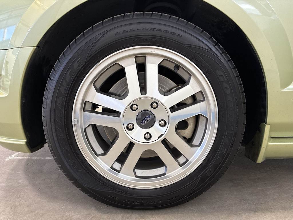 Thumbnail: 2005 Ford Mustang - 7