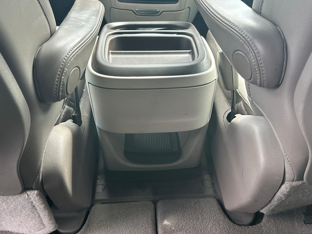 2017 Chrysler Pacifica Touring L 19