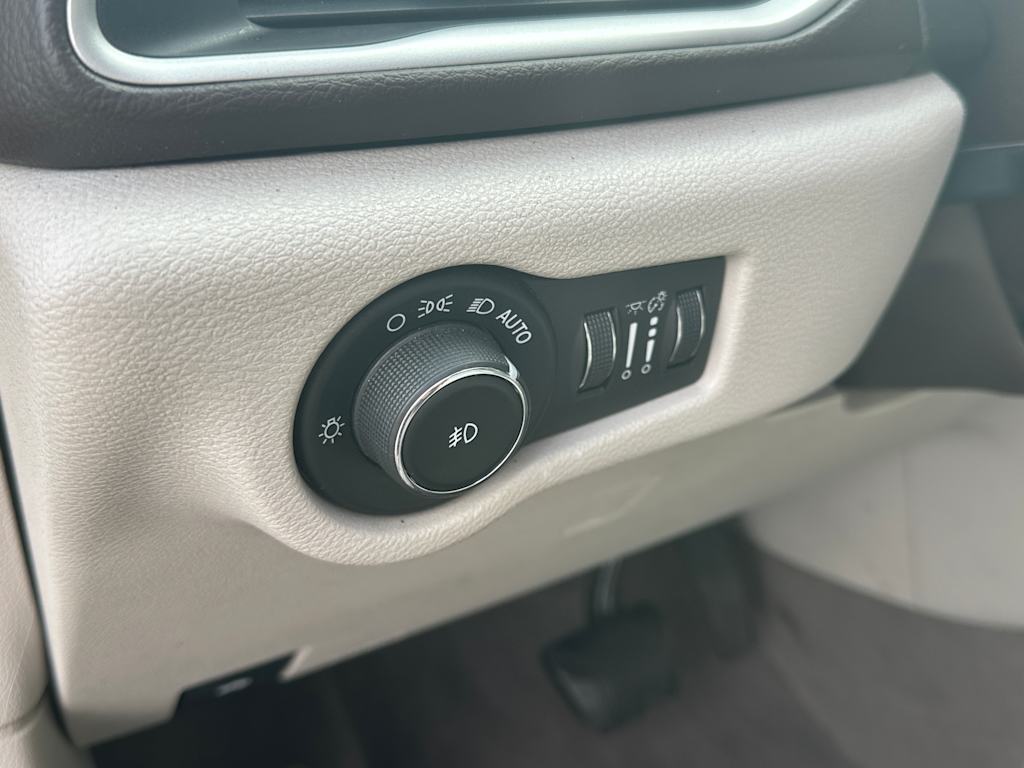 2017 Chrysler Pacifica Touring L 20