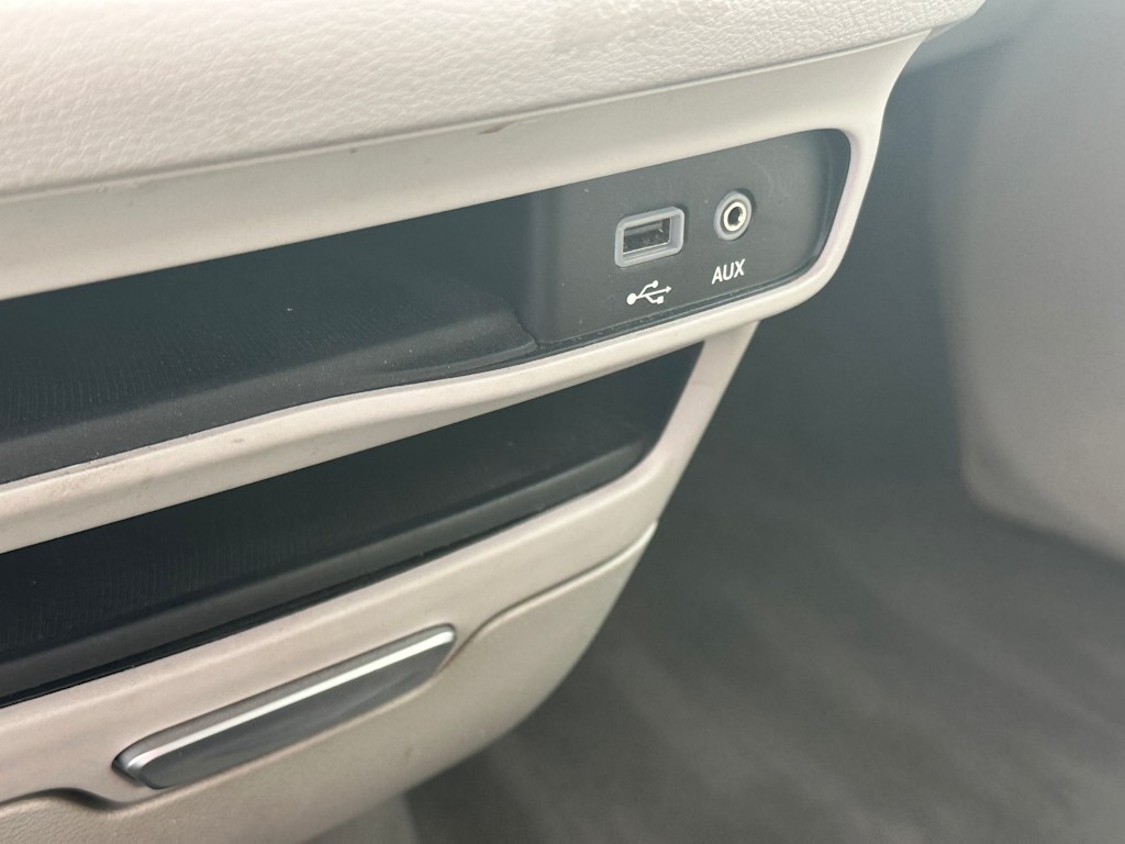 2017 Chrysler Pacifica Touring L 23