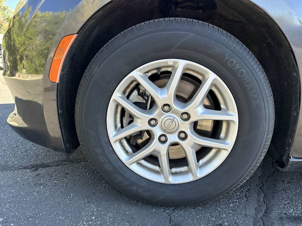 Thumbnail: 2020 Chrysler Voyager - 7