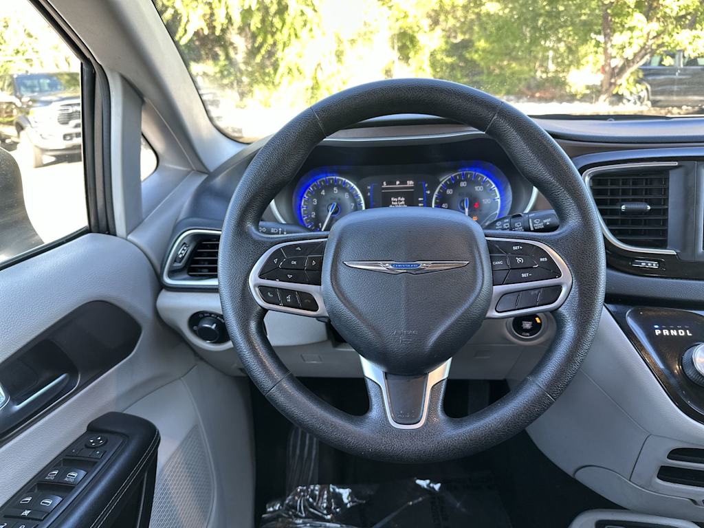 Thumbnail: 2020 Chrysler Voyager - 2