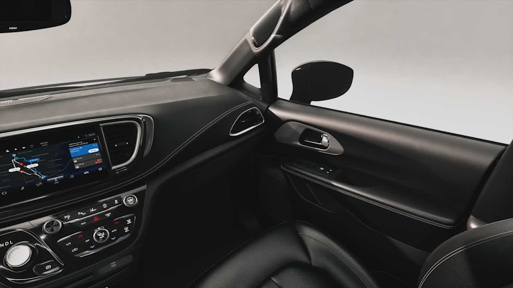 Thumbnail: 2027 Chrysler Pacifica - 6