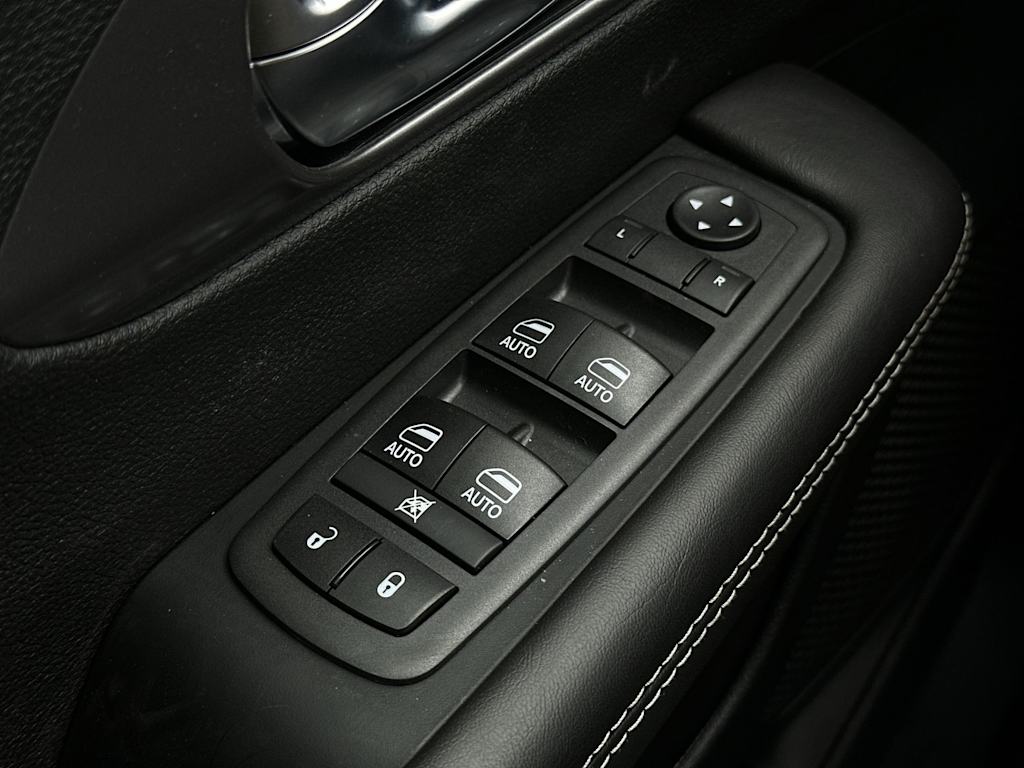 Thumbnail: 2026 Chrysler Pacifica - 20