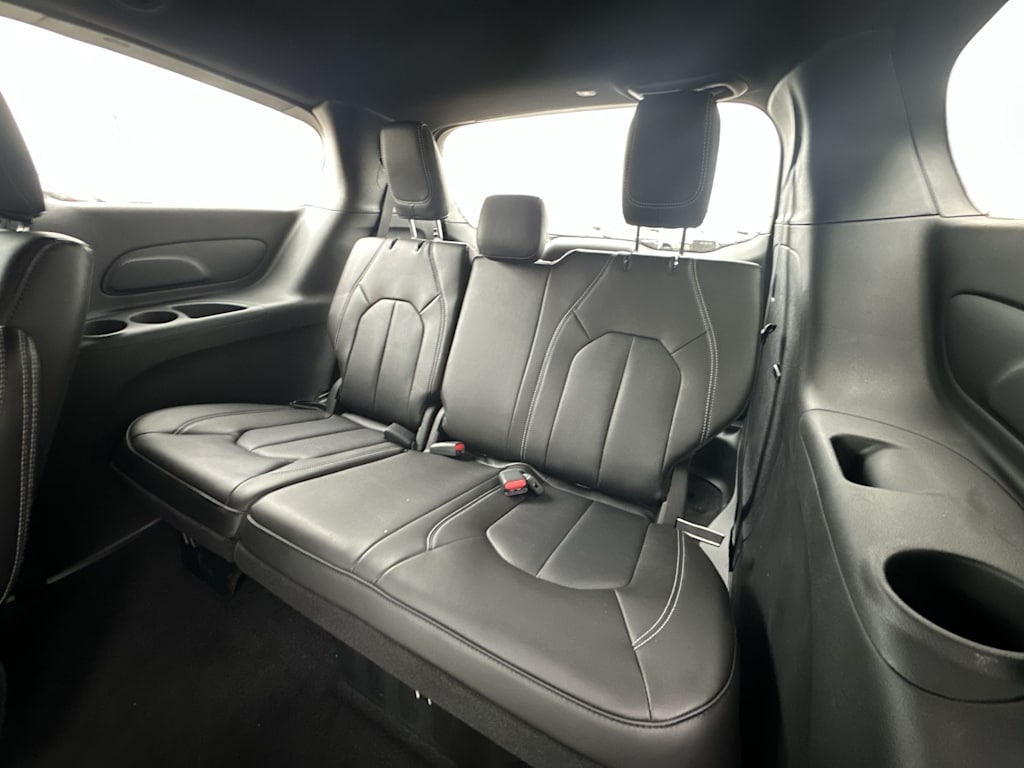 Thumbnail: 2026 Chrysler Pacifica - 24