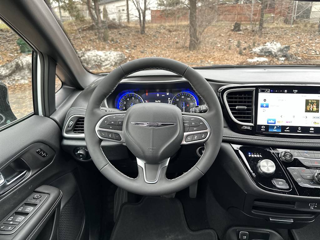 Thumbnail: 2026 Chrysler Pacifica - 2
