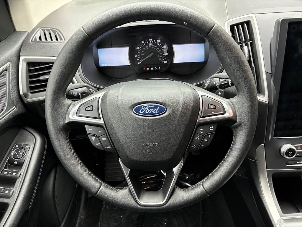 Thumbnail: 2022 Ford Edge - 2