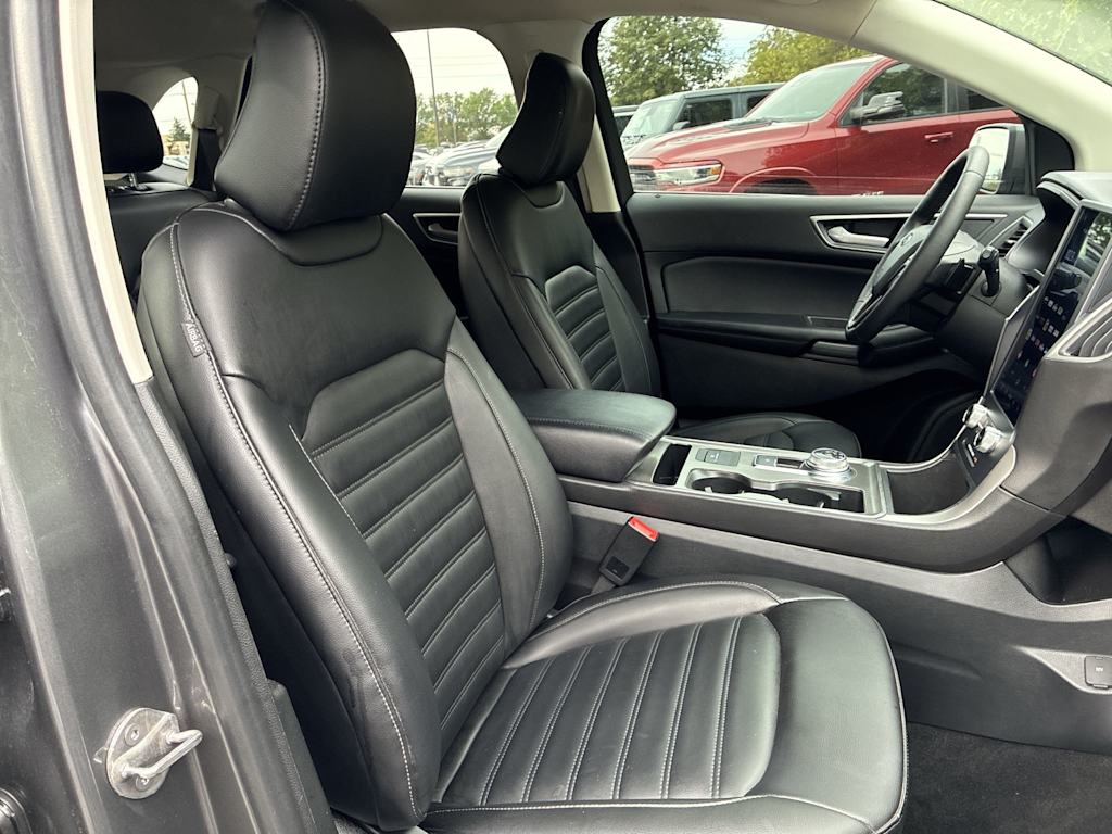 Thumbnail: 2022 Ford Edge - 9