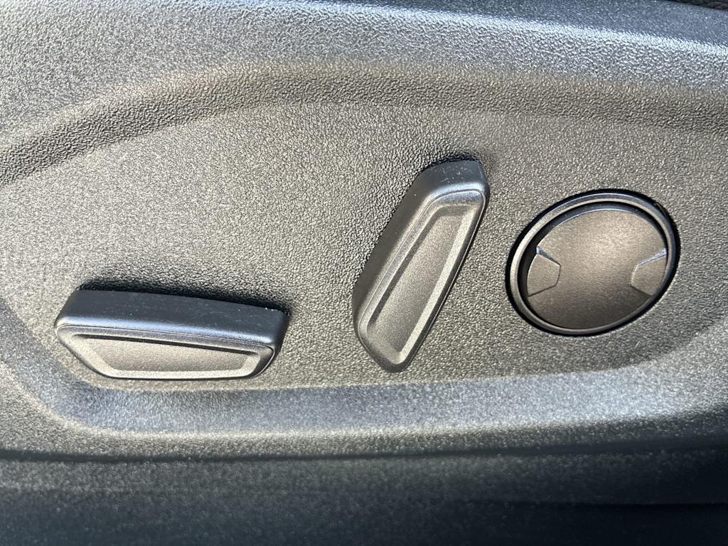 Thumbnail: 2020 Ford Edge - 19