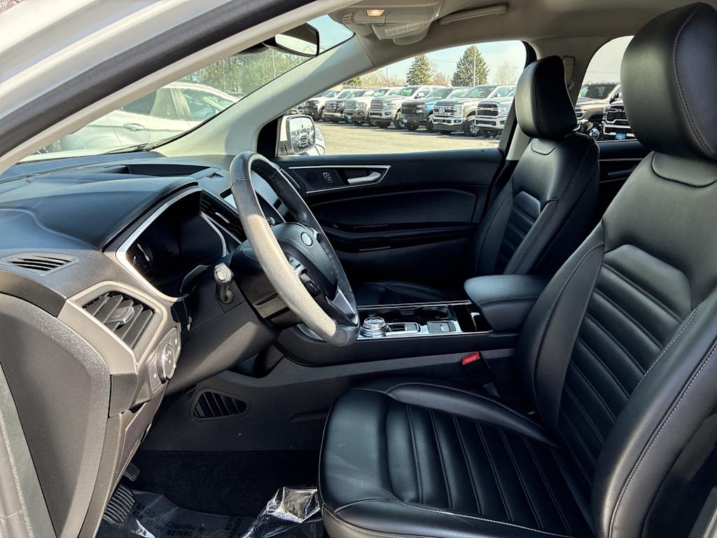 Thumbnail: 2020 Ford Edge - 9