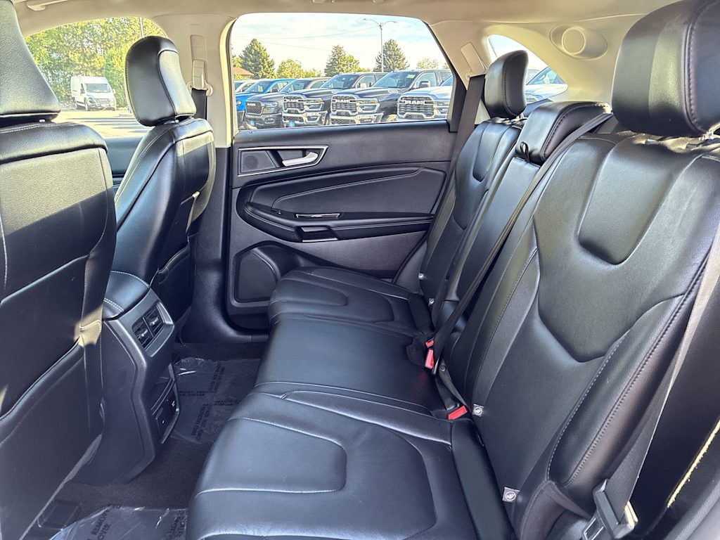 Thumbnail: 2020 Ford Edge - 11