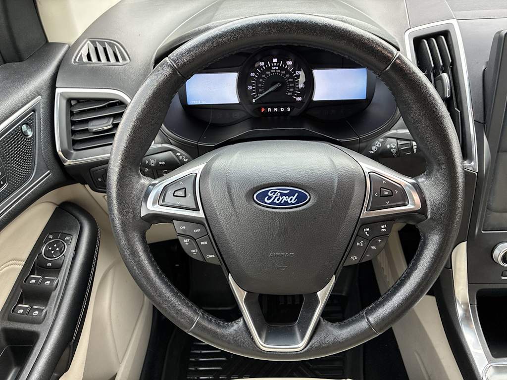 Thumbnail: 2022 Ford Edge - 2