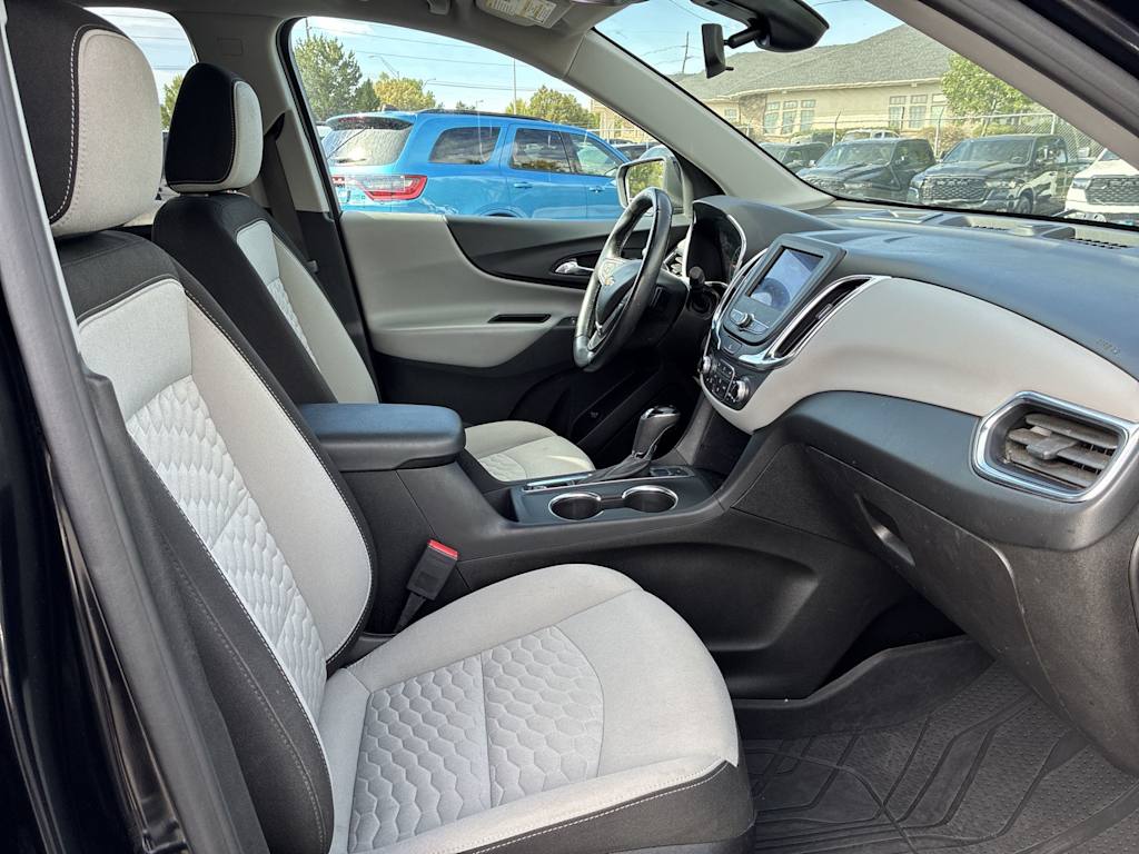 Thumbnail: 2021 Chevrolet Equinox - 10