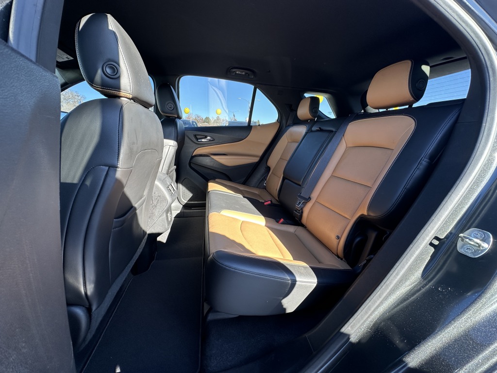 2019 Chevrolet Equinox Premier 8