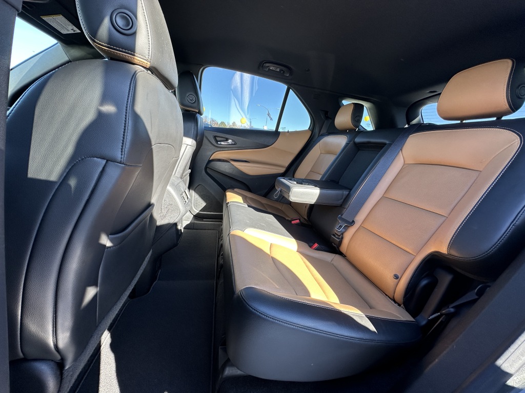 2019 Chevrolet Equinox Premier 19