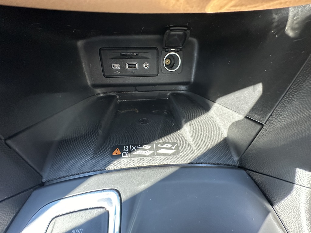 2019 Chevrolet Equinox Premier 23