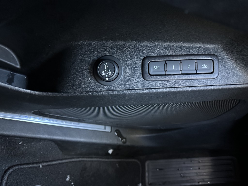 2019 Chevrolet Equinox Premier 26