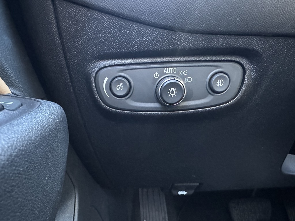 2019 Chevrolet Equinox Premier 27