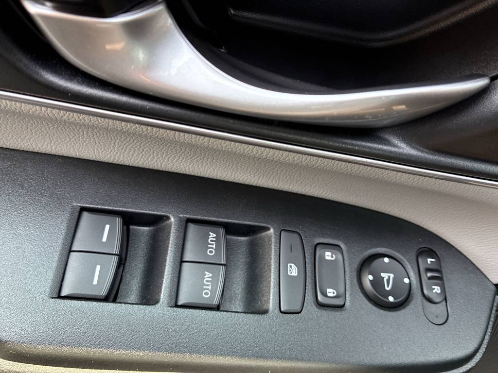 Thumbnail: 2018 Honda CR-V - 20