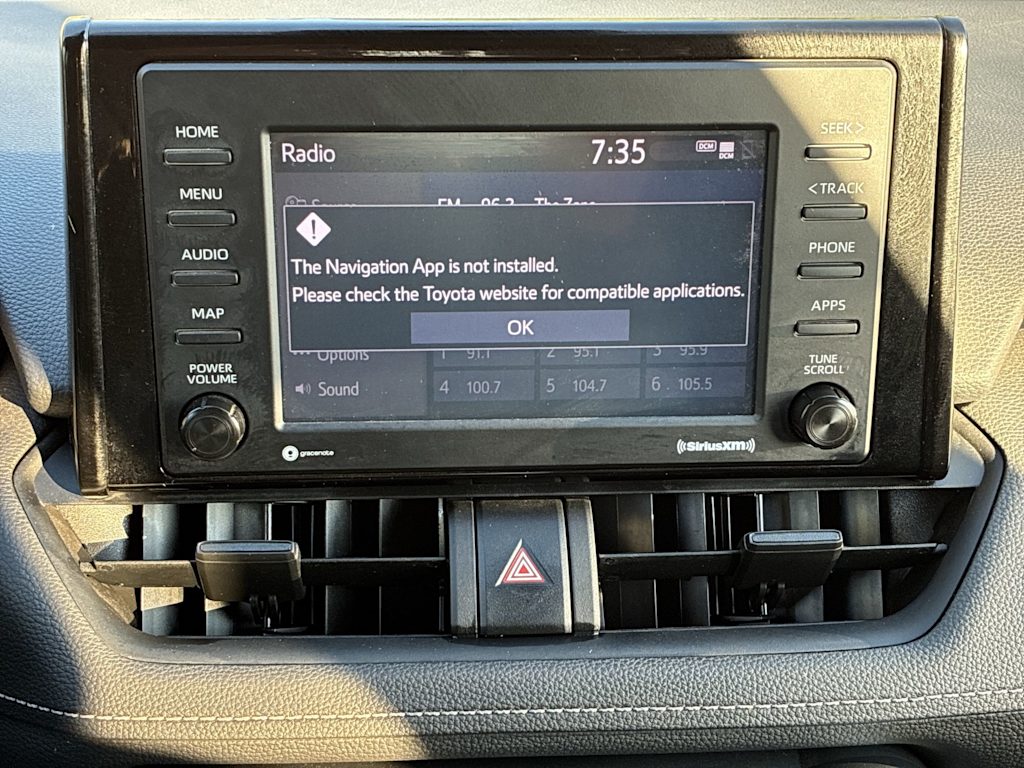 Thumbnail: 2022 Toyota RAV4 - 23