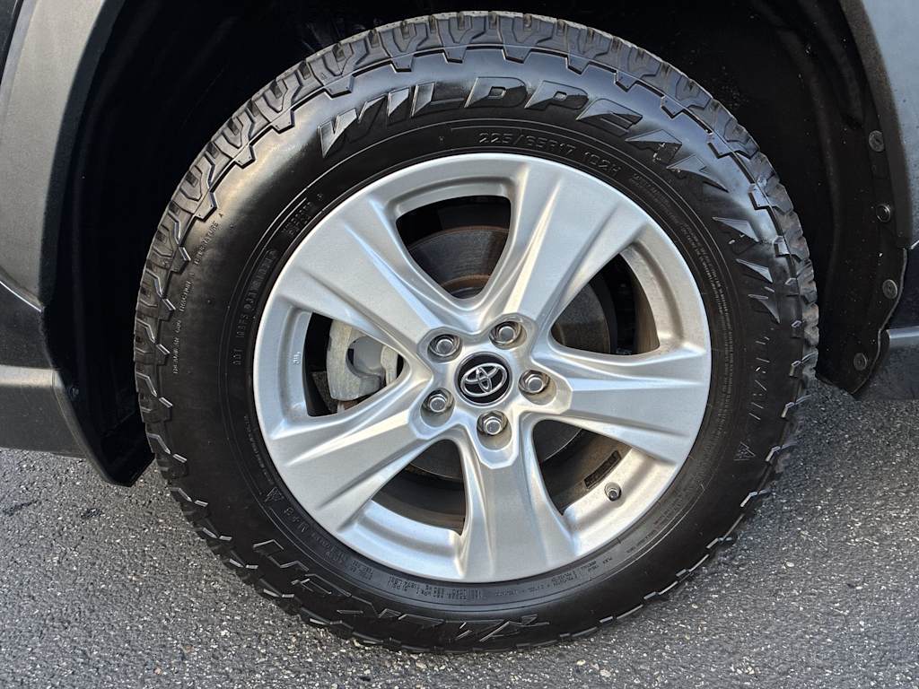 Thumbnail: 2019 Toyota RAV4 - 7