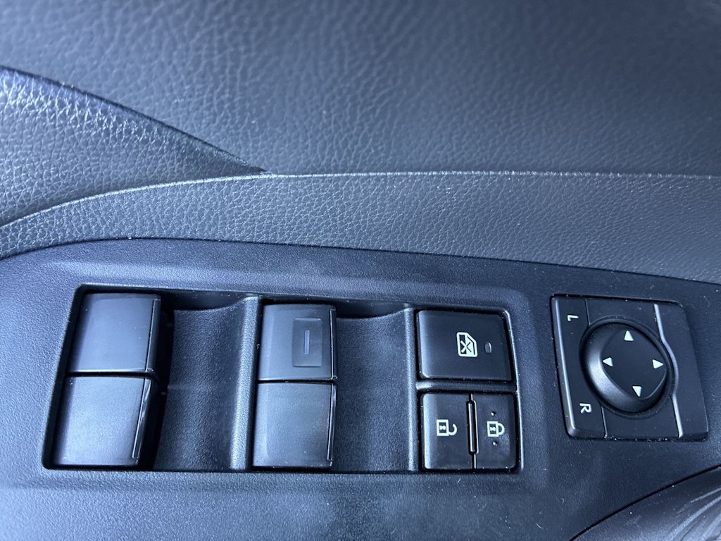 Thumbnail: 2019 Toyota RAV4 - 22
