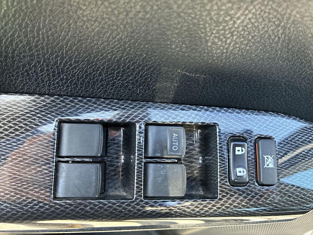 Thumbnail: 2018 Toyota RAV4 - 20