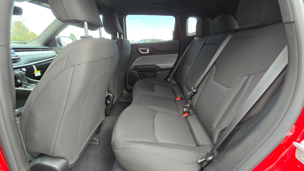 2025 Jeep Compass Sport 8