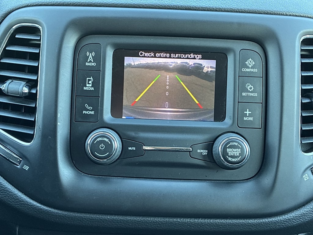 Thumbnail: 2018 Jeep Compass - 24