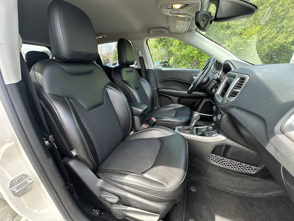 Thumbnail: 2018 Jeep Compass - 9