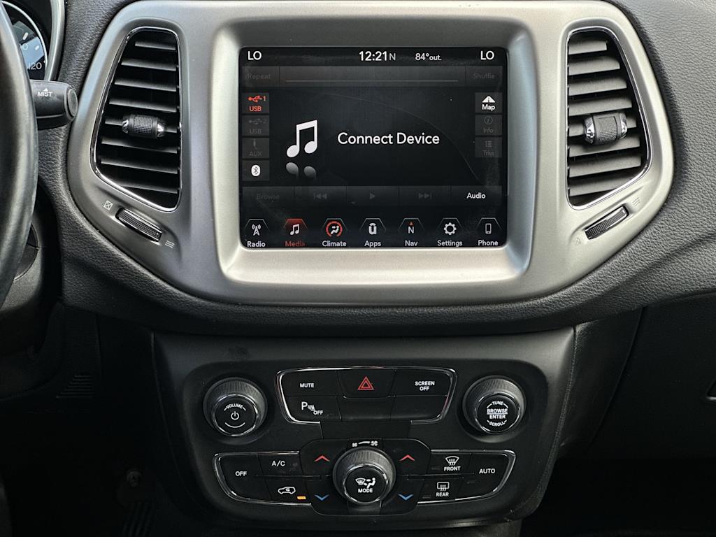 Thumbnail: 2018 Jeep Compass - 11