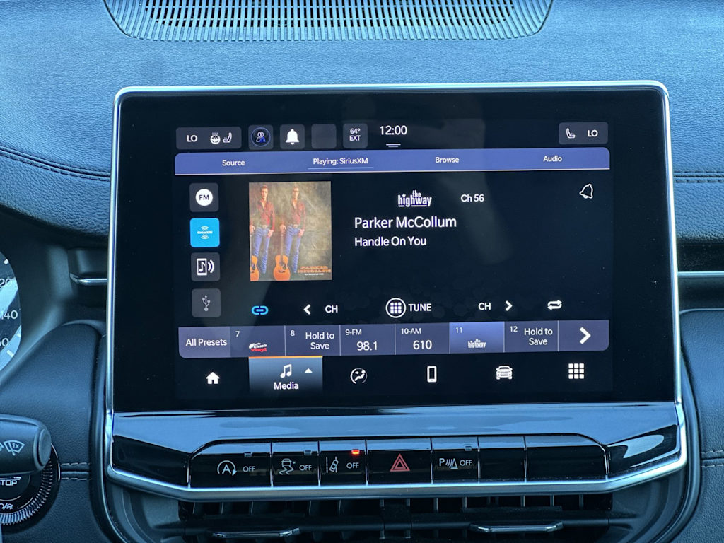 Thumbnail: 2023 Jeep Compass - 11