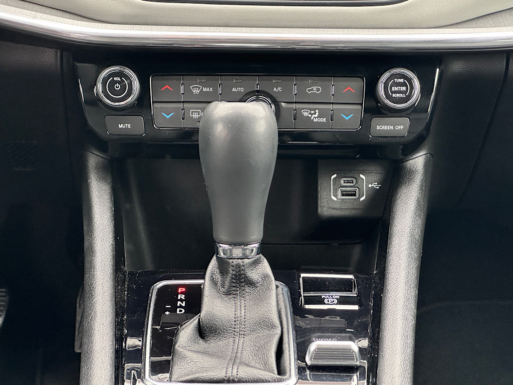 2023 Jeep Compass Limited 9