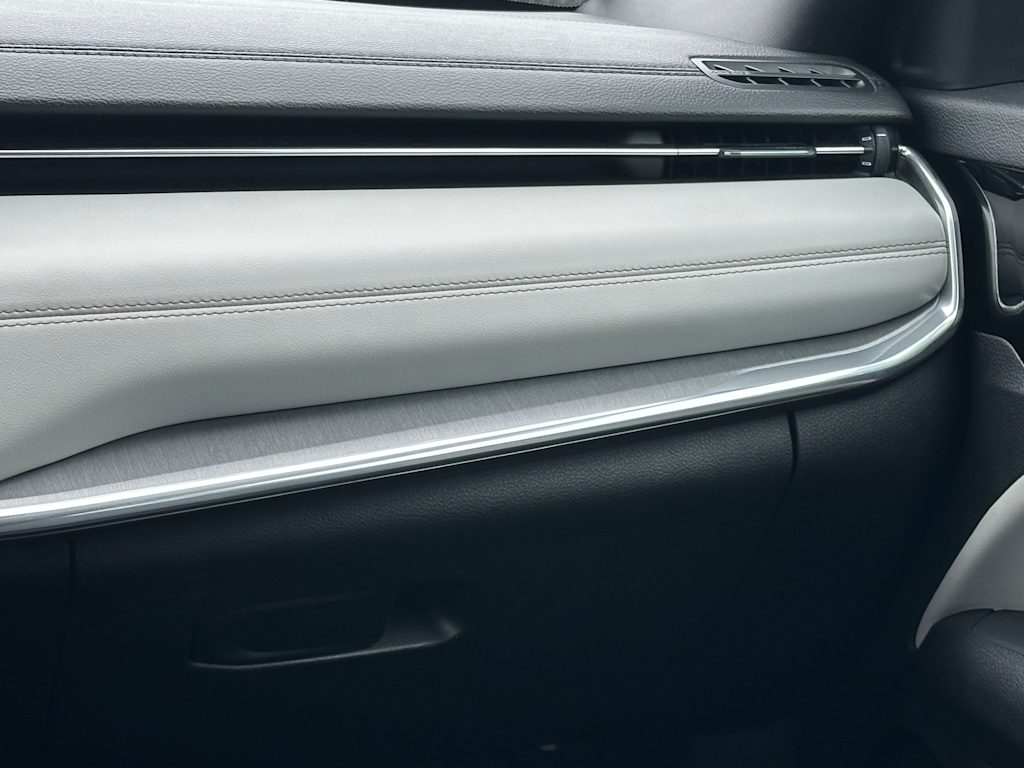 2023 Jeep Compass Limited 18