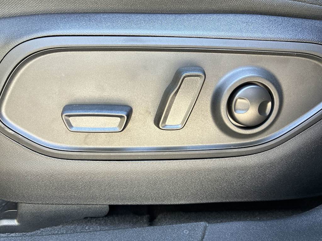 Thumbnail: 2026 Jeep Cherokee - 21