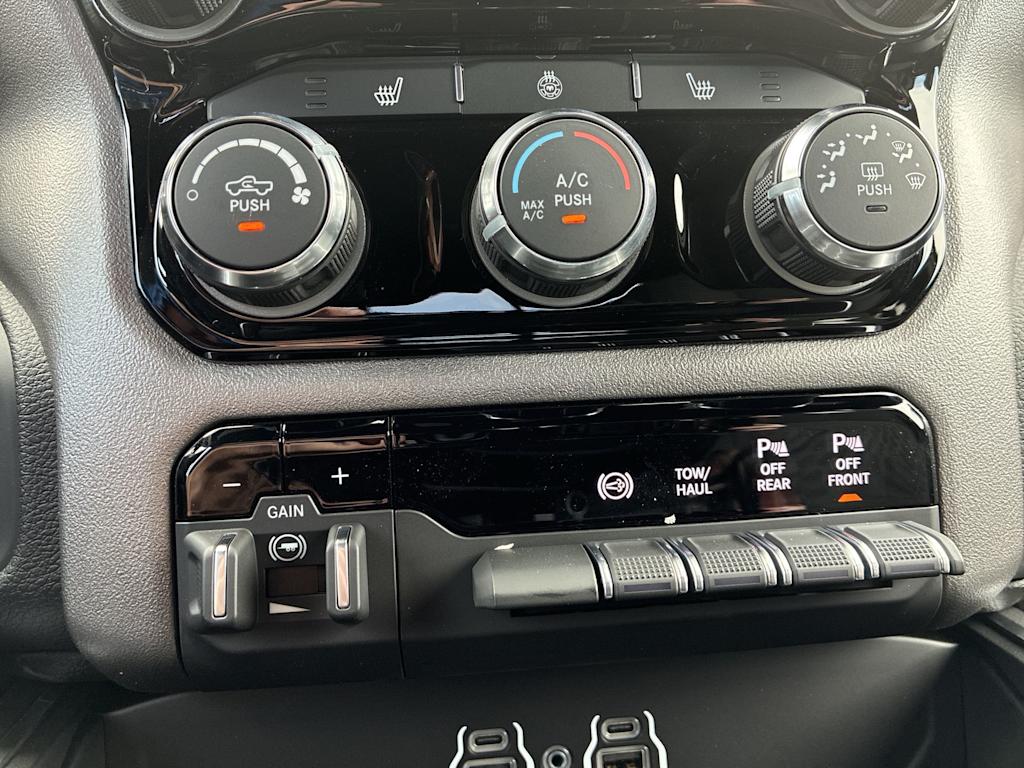 Thumbnail: 2026 RAM 3500 - 21