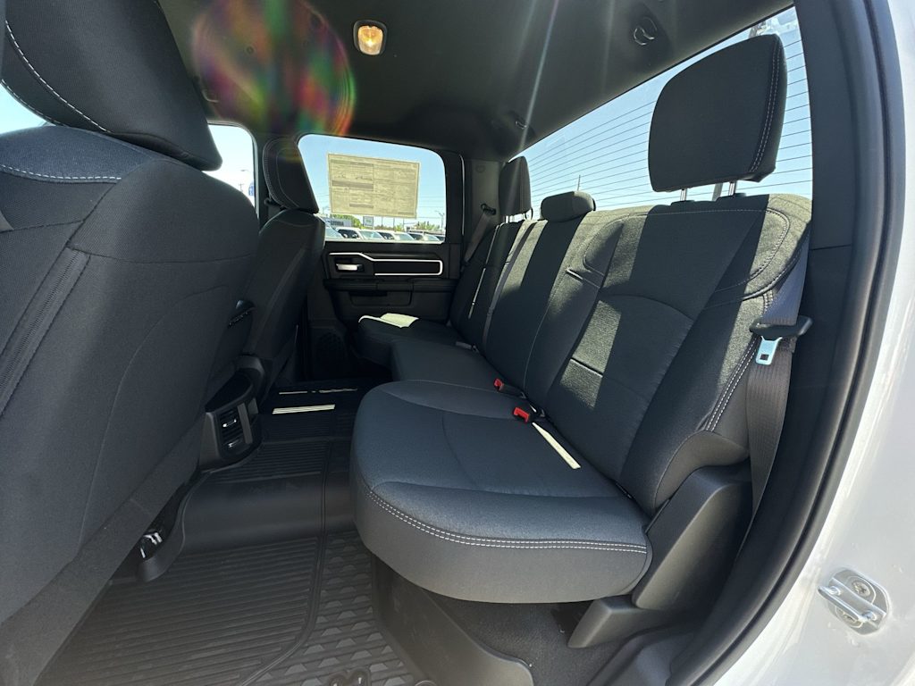 2025 RAM 2500 Big Horn - Photo 9