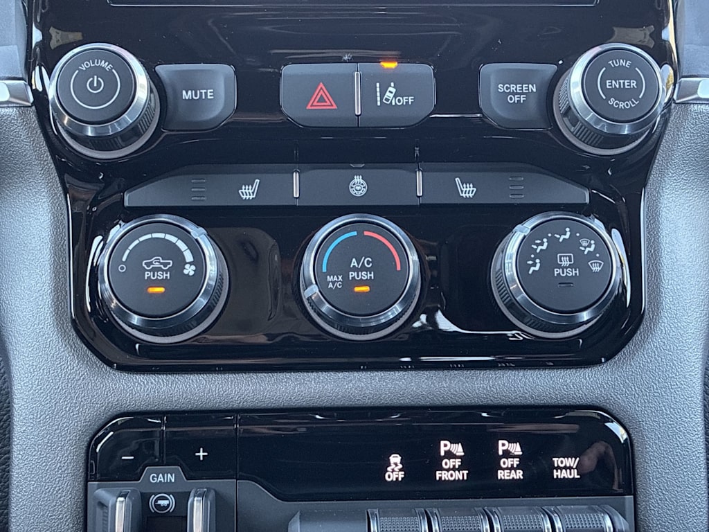 Thumbnail: 2026 RAM 1500 - 20