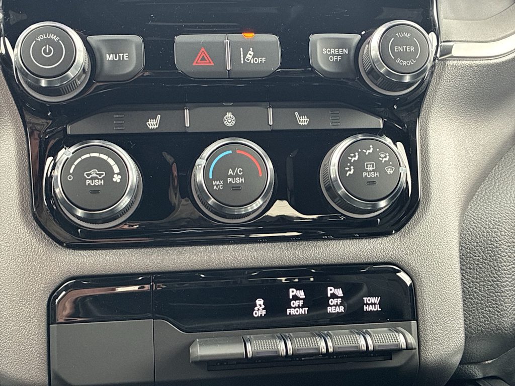 Thumbnail: 2026 RAM 1500 - 21