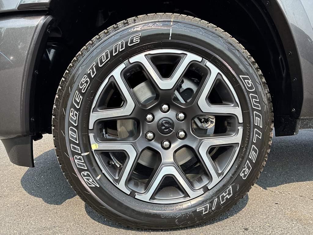 Thumbnail: 2026 RAM 1500 - 8