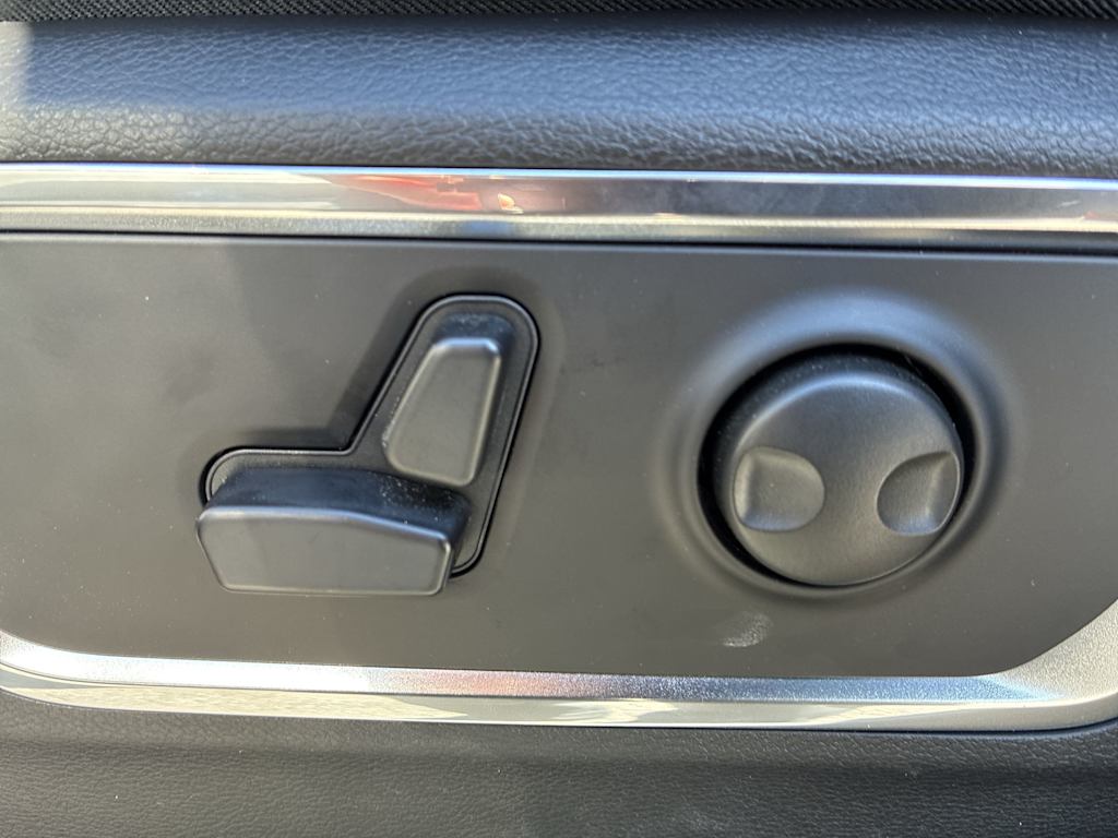 Thumbnail: 2026 RAM 1500 - 19