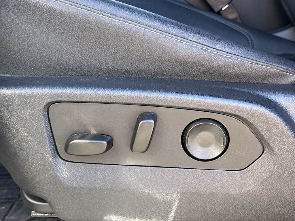 Thumbnail: 2023 Chevrolet Silverado 1500 - 17