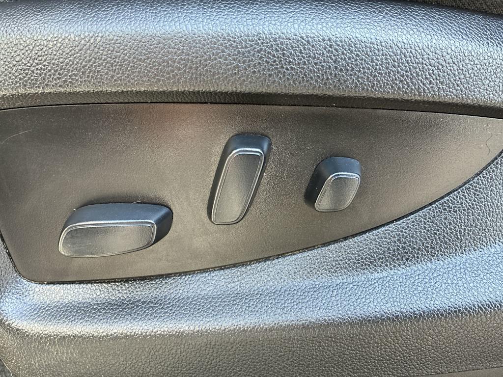Thumbnail: 2018 Chevrolet Silverado 1500 - 17