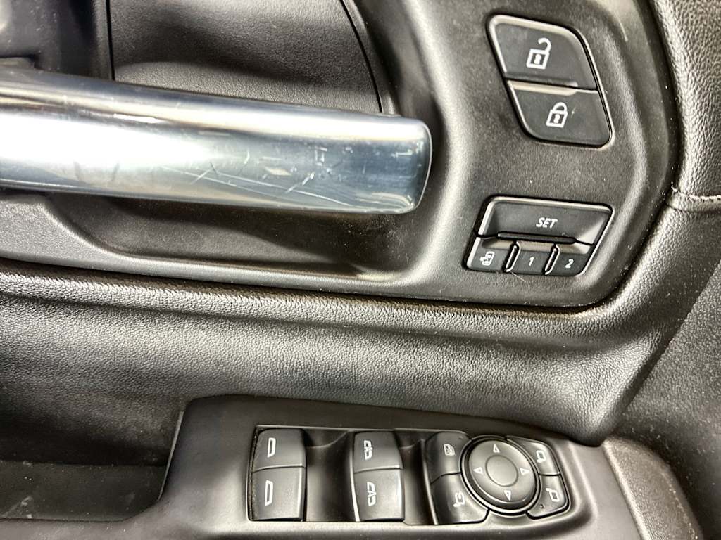 Thumbnail: 2020 Chevrolet Silverado 1500 - 20