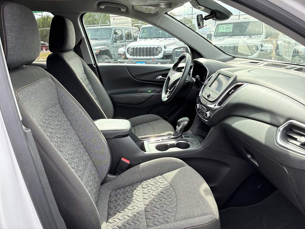 Thumbnail: 2024 Chevrolet Equinox - 9