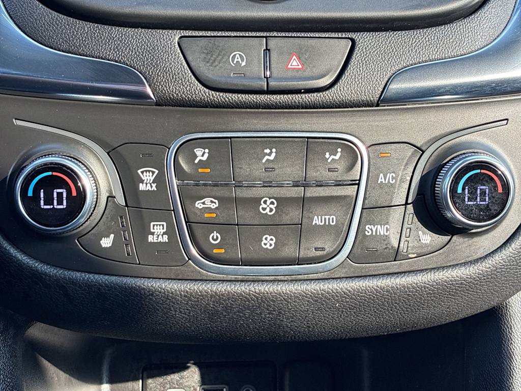 Thumbnail: 2022 Chevrolet Equinox - 23