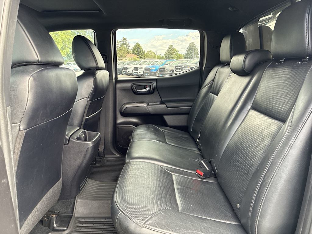 Thumbnail: 2020 Toyota Tacoma - 10