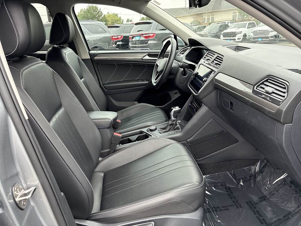 Thumbnail: 2024 Volkswagen Tiguan - 9