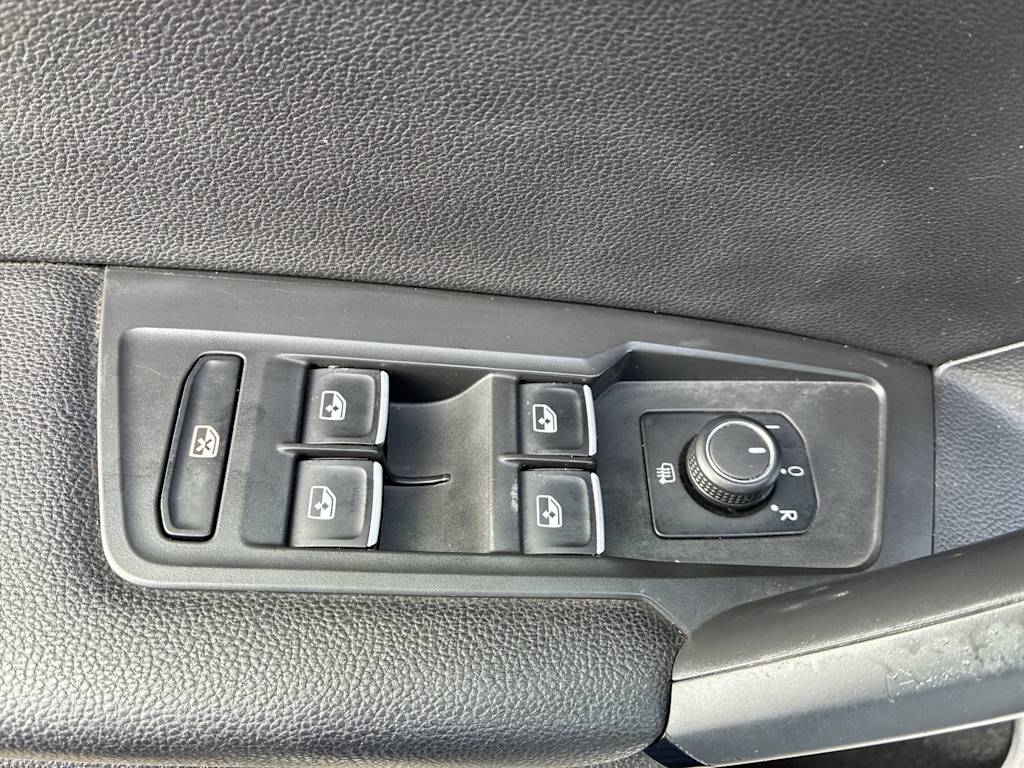Thumbnail: 2019 Volkswagen Tiguan - 20